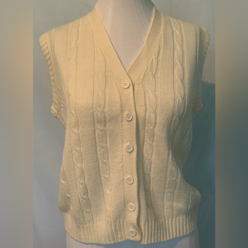 Country Suburbans Vintage Hand Knit button down Vest • Cream• 100% Acrylic Sz:L